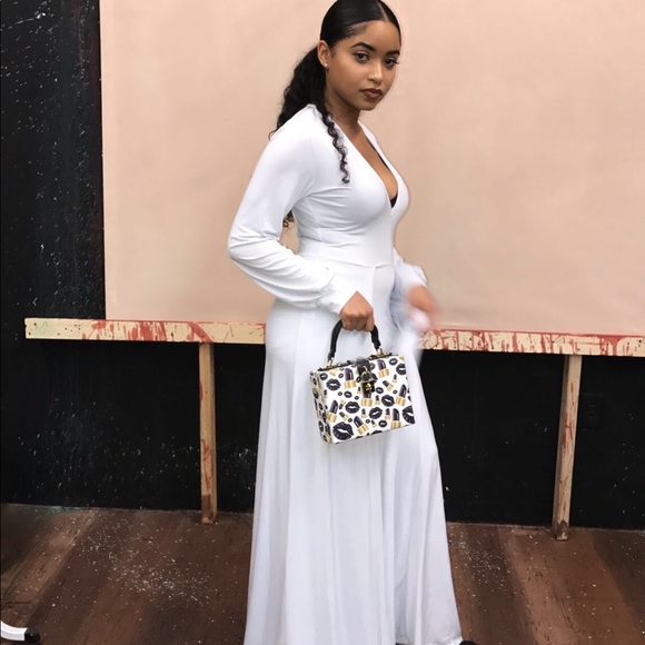 NWOT...Snow white pant romper with train - Picture 2 of 3